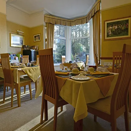 Laurel Bank Πανσιόν Κέσγουικ